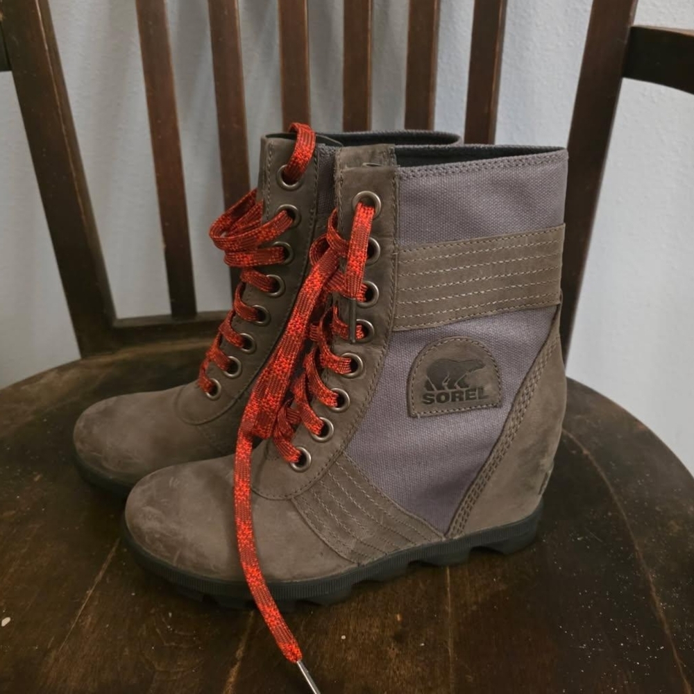 Sorel Lexie Waterproof Wedge Boots Womens Size 6